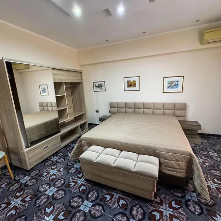 Royal Apartment *
